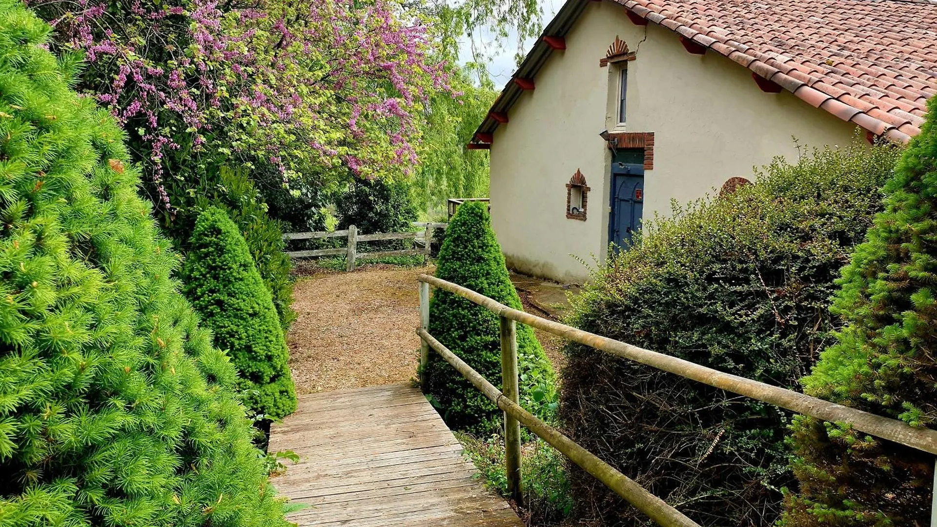 La Ferme De Jeanne Bed & Breakfast Saint-Girons  Saint-Girons (Ariege)