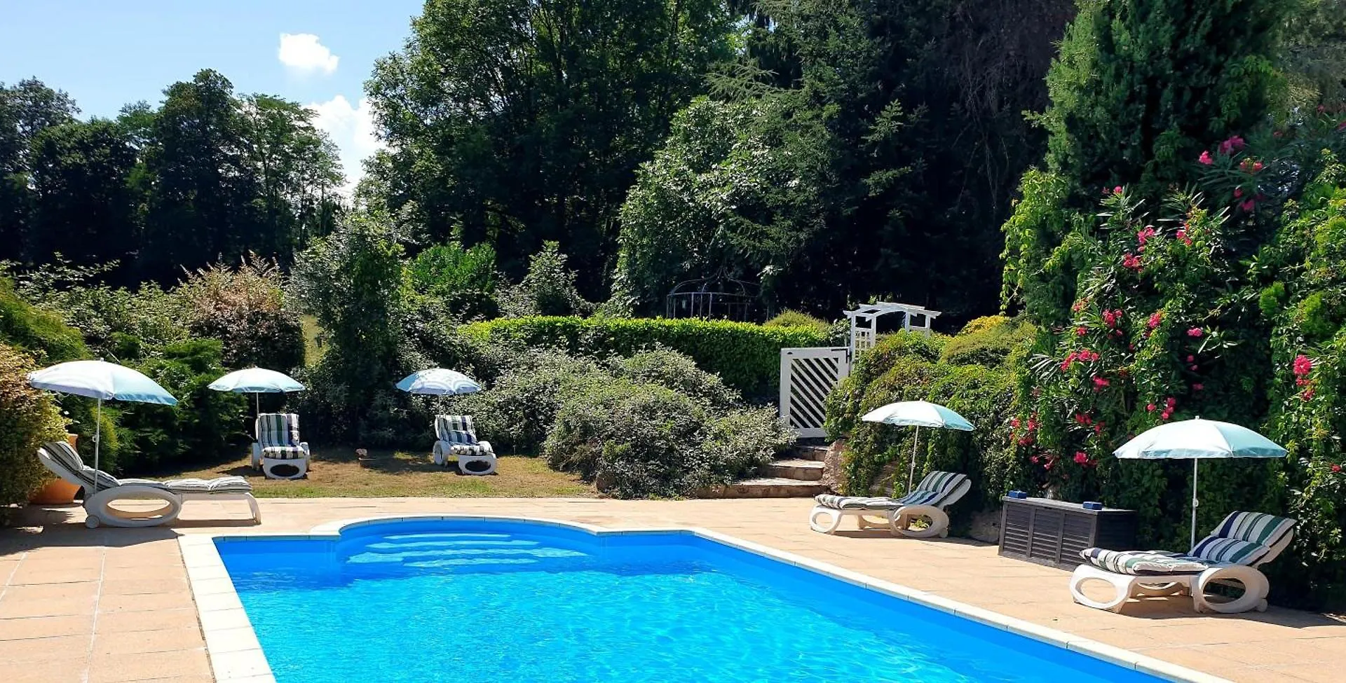 La Ferme De Jeanne Bed & Breakfast Saint-Girons   Saint-Girons (Ariege)